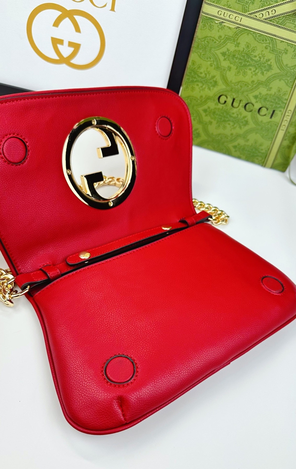 激安グッチバッグコピー着用イメージ